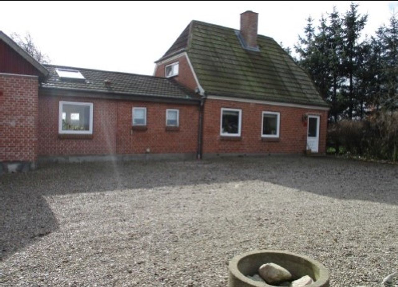 image 01
